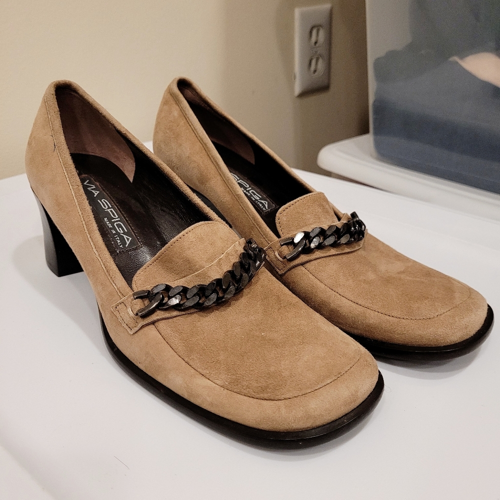 NWOT Via Spiga Suede Chain Heeled Loafers Size 8.5